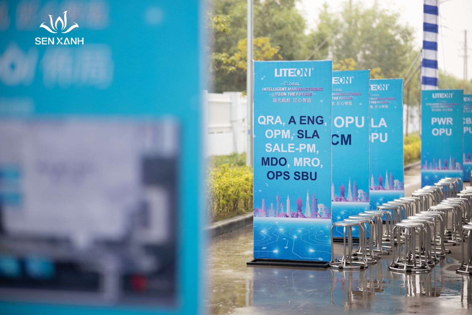 Standee chủ đề chương trình