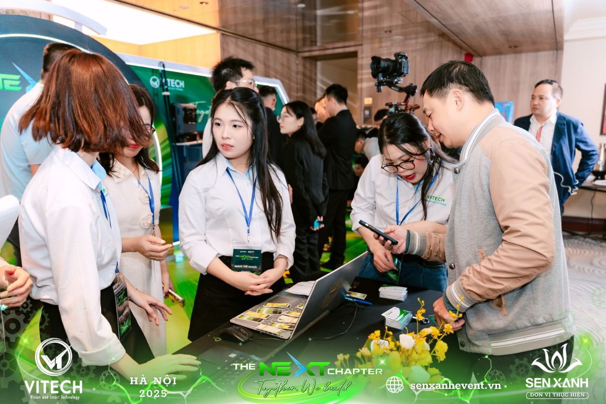 Đón tiếp khách mời trước sự kiện