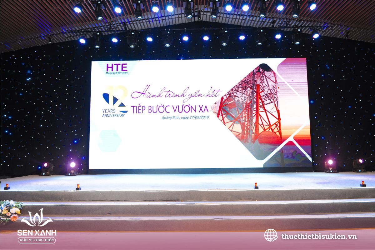 Backdrop lễ kỷ niệm tại sân khấu công ty Backdrop lễ kỷ niệm tại sân khấu công ty