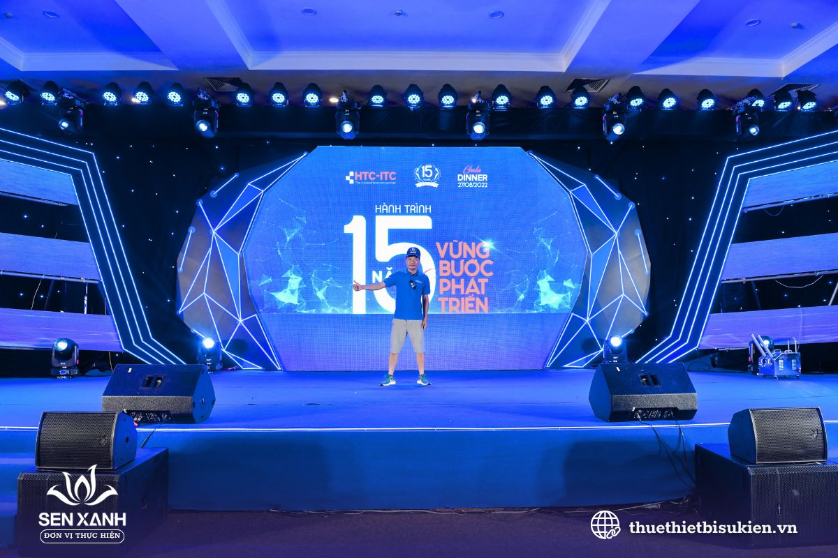 Màn hình LED làm backdrop lễ kỷ niệm thành lập Màn hình LED làm backdrop lễ kỷ niệm thành lập