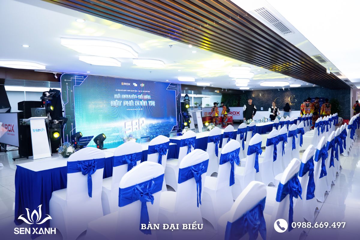 Bàn đại biểu cho lễ ký kết quan trọng