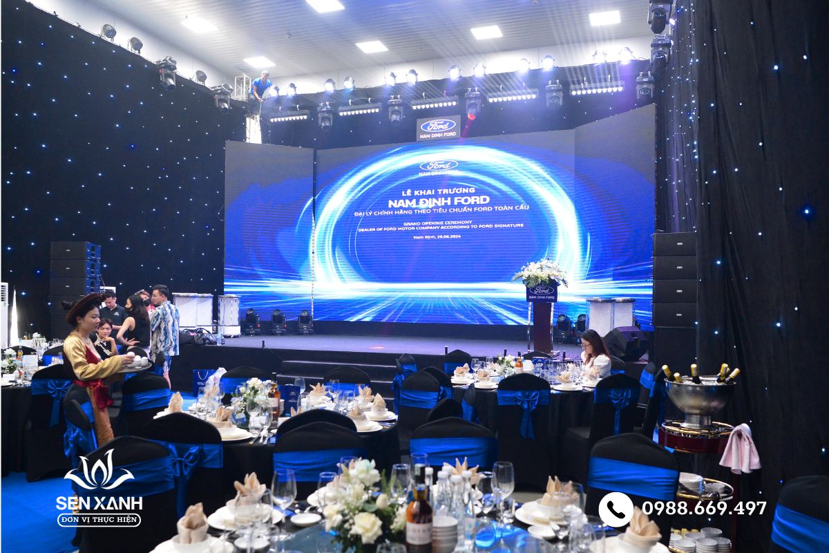 Sân khấu của sự kiện khai trương Sân khấu của sự kiện khai trương