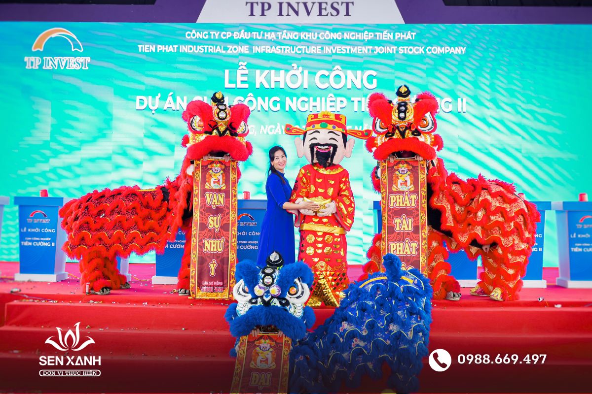 Sân khấu cho buổi lễ khởi công Sân khấu cho buổi lễ khởi công