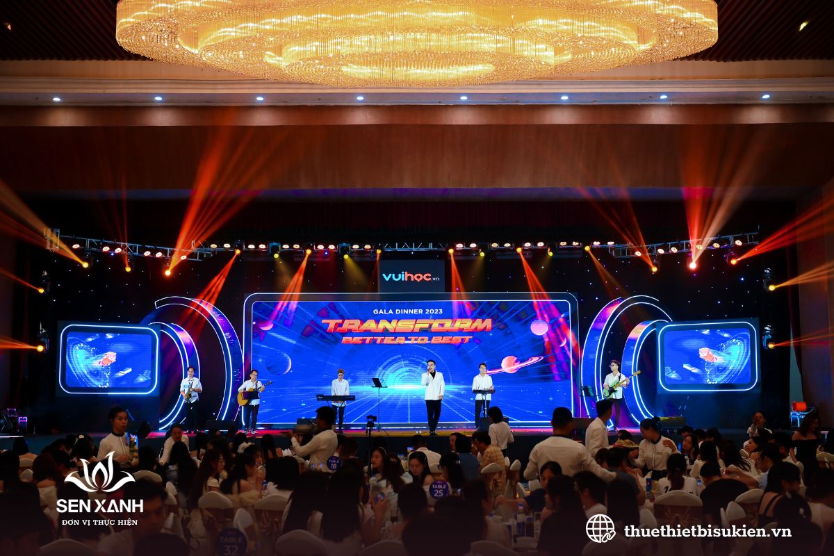 Sân khấu phù hợp với không gian chung Sân khấu phù hợp với không gian chung