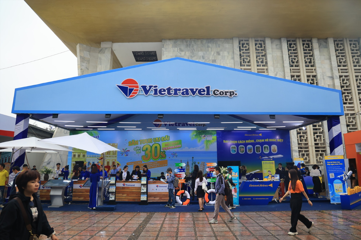 Khu vực trưng bày sản phẩm nổi bật Khu vực trưng bày sản phẩm nổi bật