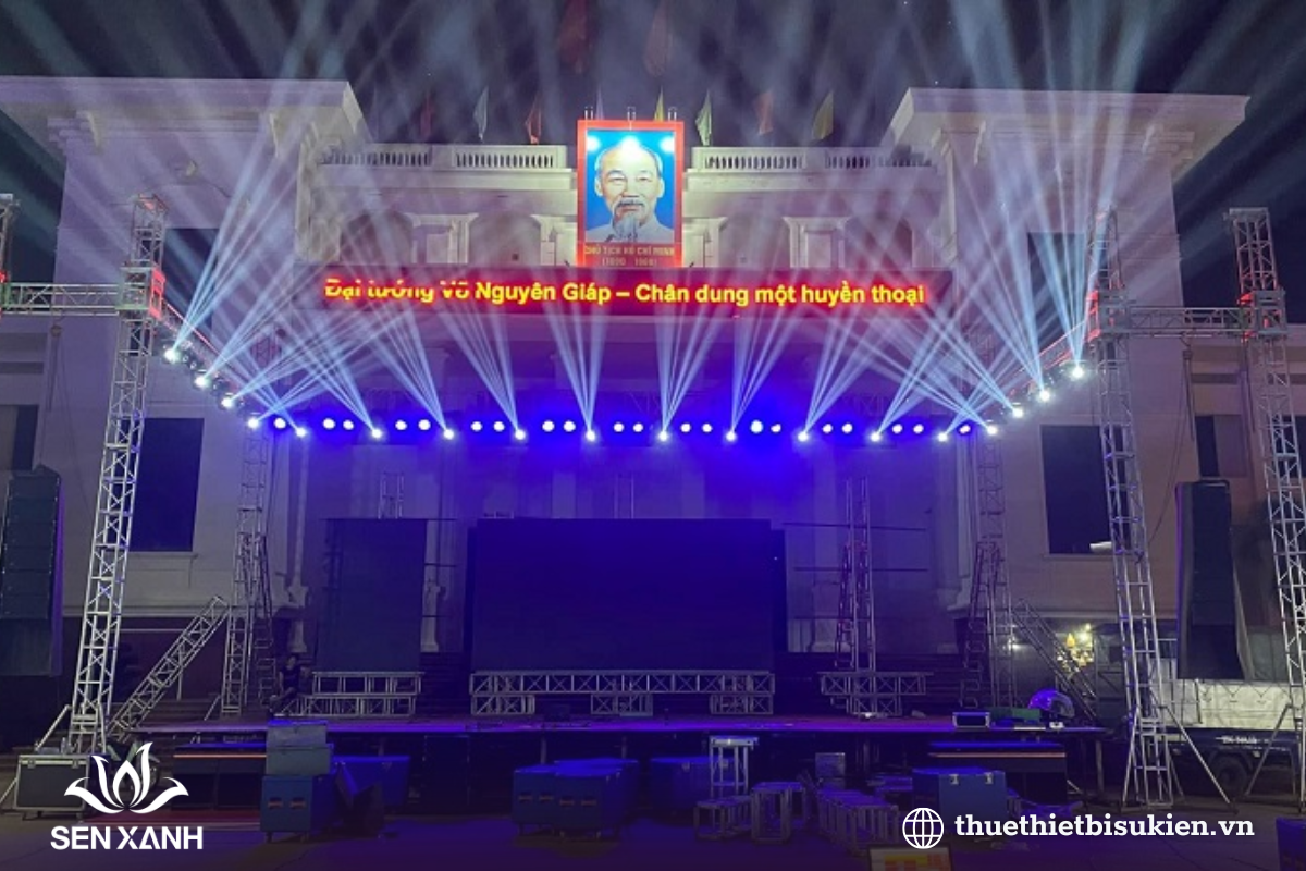 Đội ngũ kỹ thuật thi công sân khấu sự kiện tại Vĩnh Phúc Đội ngũ kỹ thuật thi công sân khấu sự kiện tại Vĩnh Phúc