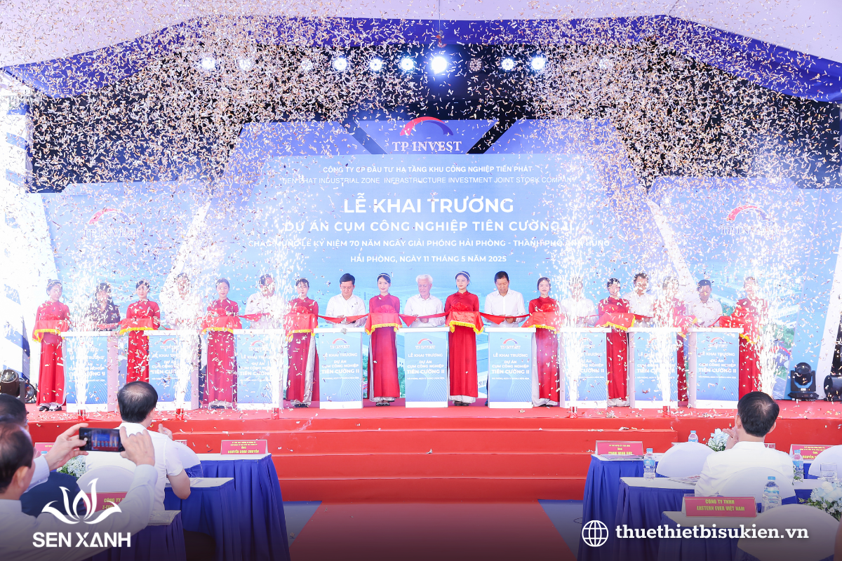 Sân khấu tại lễ khai trương dự án Sân khấu tại lễ khai trương dự án