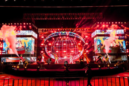 Thi công sân khấu sự kiện giá rẻ, trọn gói